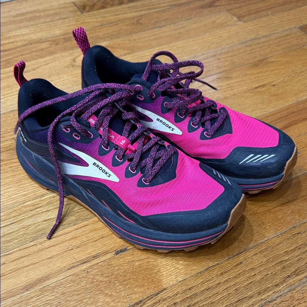 Brooks Cascadia 16 Trail Shoes